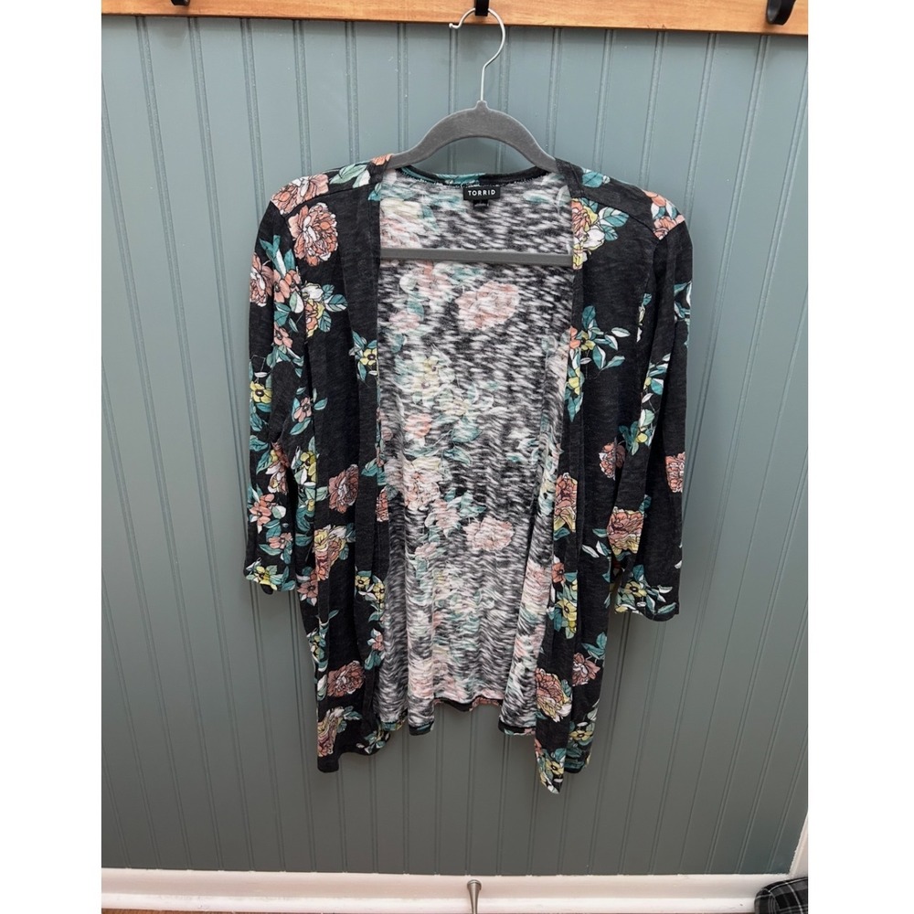 Torrid‎ Floral Space Dye Open Front Cardigan Gray Pink 3/4 Sleeve Plus Size 2